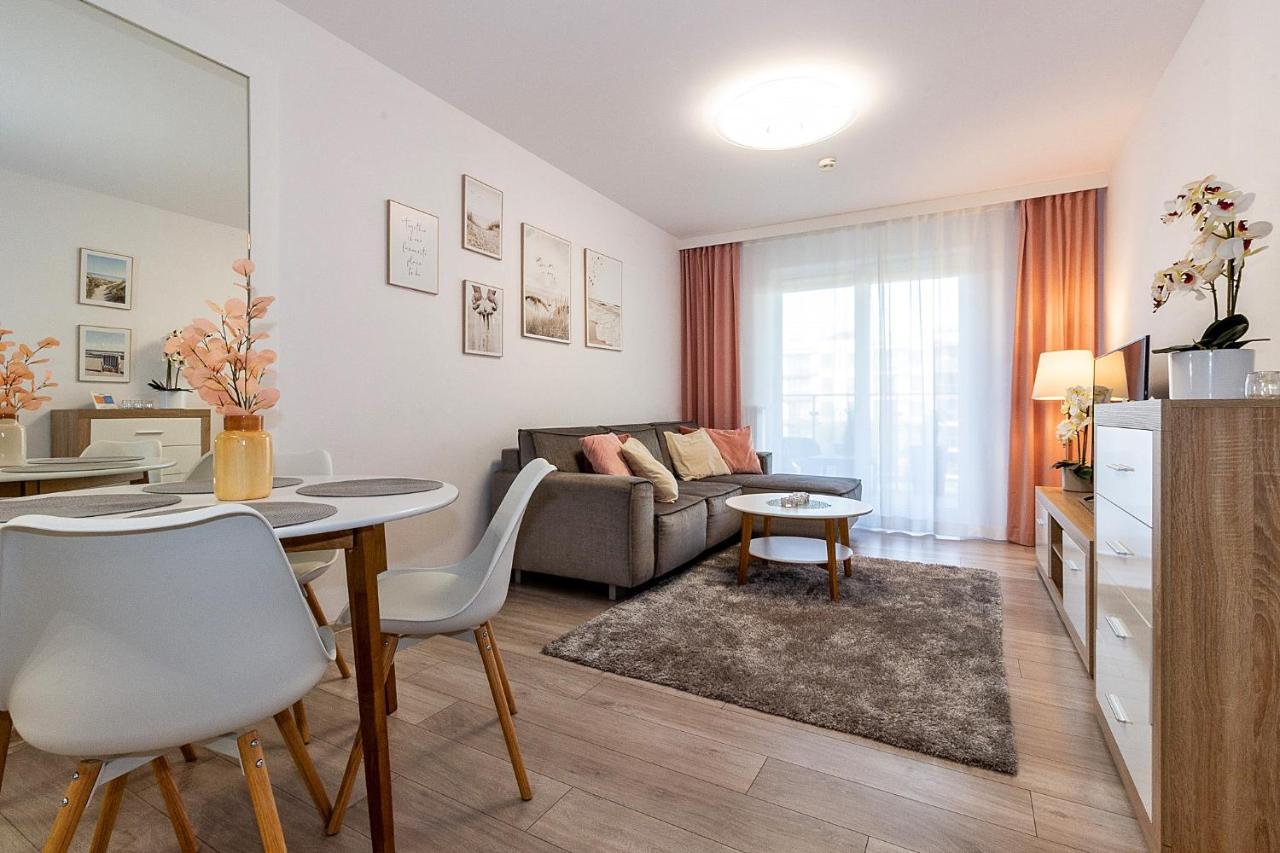 Omi Apartments 科沃布热格 外观 照片