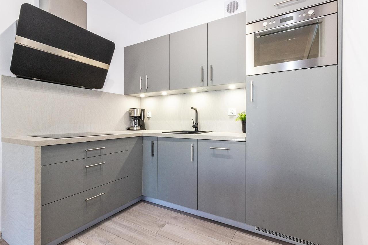 Omi Apartments 科沃布热格 外观 照片