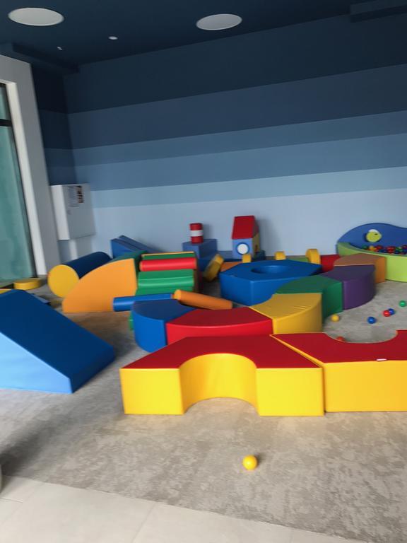 Omi Apartments 科沃布热格 外观 照片